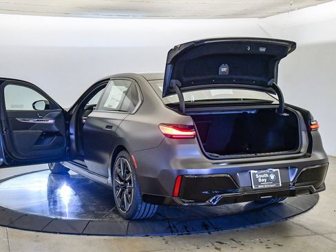 New 2026 BMW 740i w/ Premium Package image 33