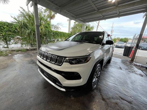 Used 2022 Jeep Compass Limited w/ Elite Group AWD/4WD image 2