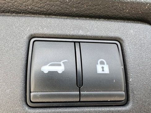 Used 2023 Nissan Rogue Platinum AWD/4WD image 12