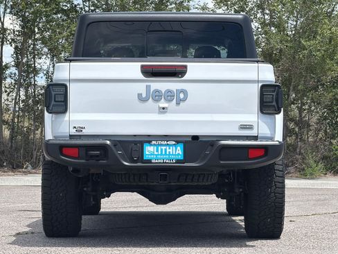 Used 2020 Jeep Gladiator Overland AWD/4WD image 7