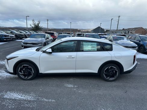 New 2025 Kia K4 EX image 8