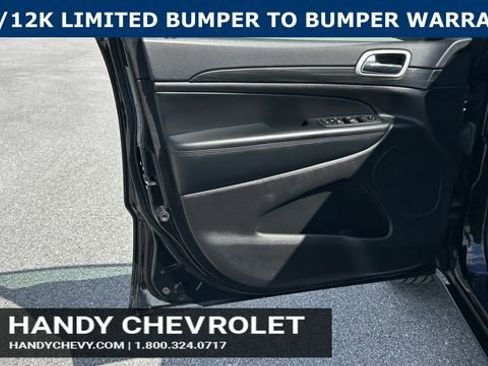 Used 2021 Jeep Grand Cherokee Laredo X AWD/4WD image 12