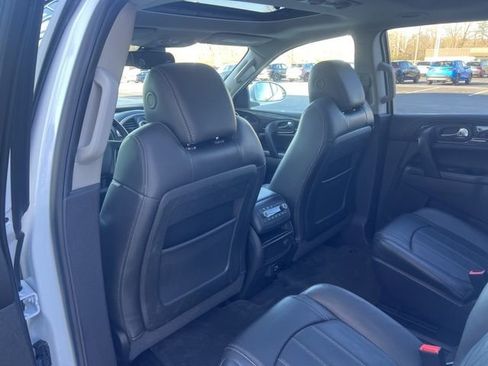 Used 2017 Buick Enclave Premium image 21