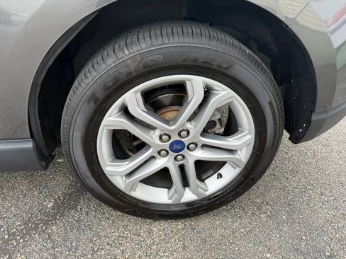 Used 2018 Ford Edge Titanium AWD/4WD image 60