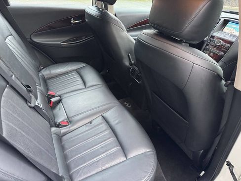 Used 2010 INFINITI EX35 Journey image 19