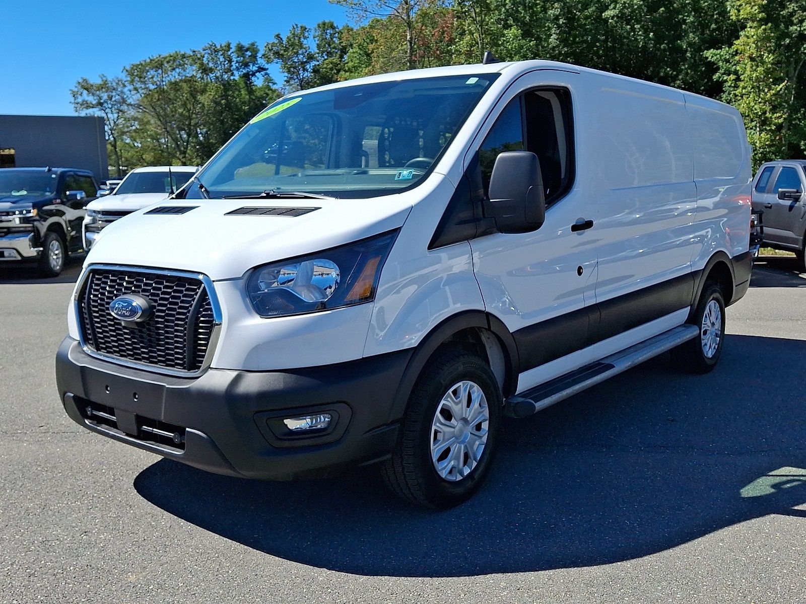 Used 2025 Ford Transit 250 Low Roof w/ Exterior Upgrade Package RWD image 3