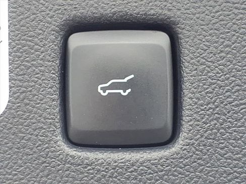 Used 2020 Ford Escape SEL image 31