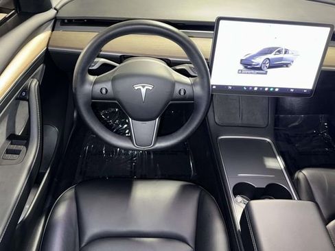 Used 2022 Tesla Model 3 Long Range AWD/4WD image 4