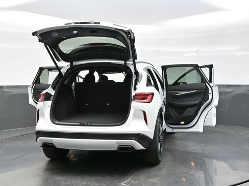 New 2025 INFINITI QX50 Sport image 44