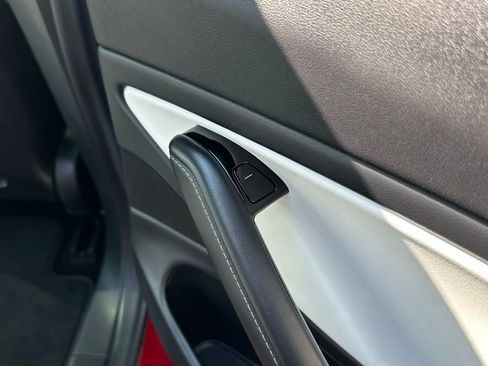 Used 2018 Tesla Model 3 Long Range image 30