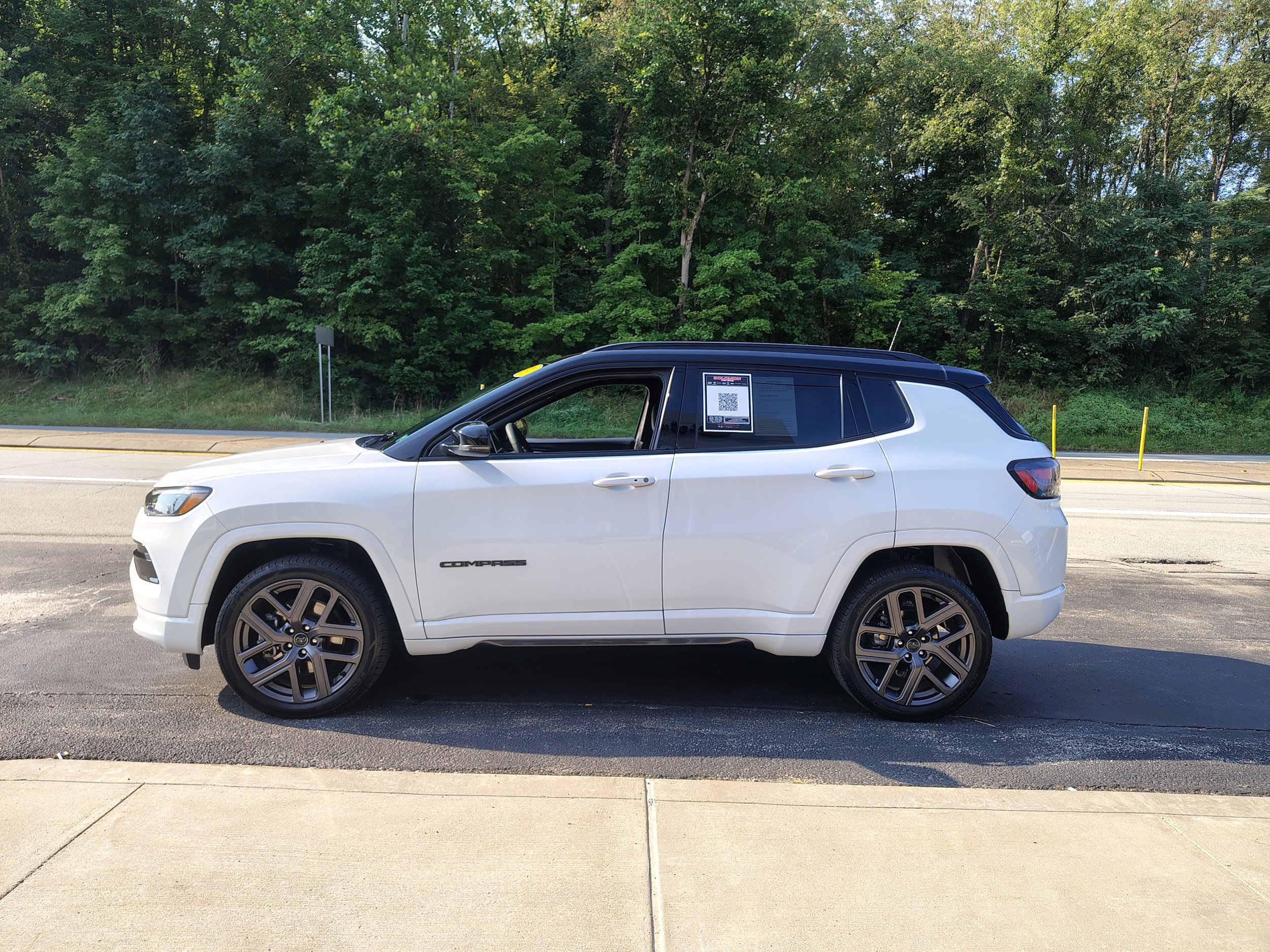 Certified 2025 Jeep Compass Limited w/ High Altitude Package AWD/4WD image 6