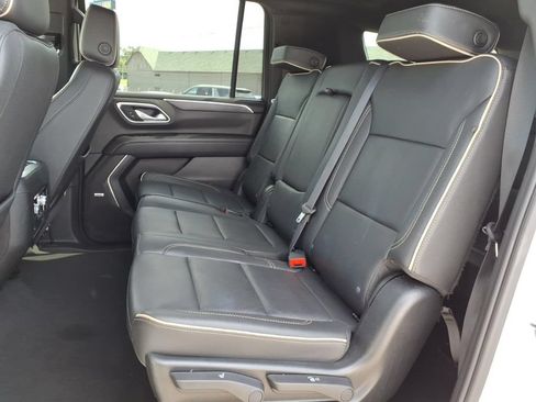 Used 2024 GMC Yukon XL SLT RWD image 23