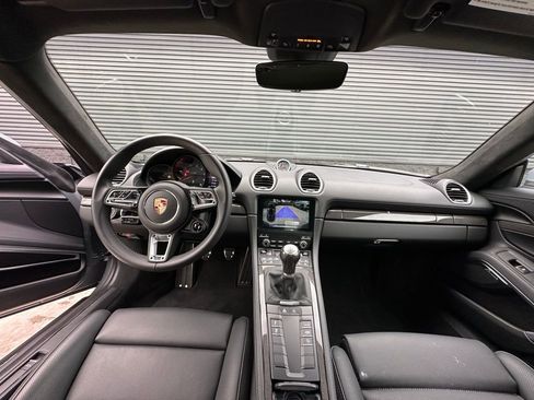 Used 2025 Porsche 718 Cayman GT4 image 6