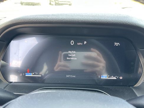 Certified 2025 Jeep Grand Cherokee Altitude AWD/4WD image 13