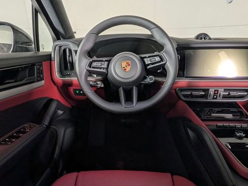 New 2026 Porsche Cayenne Coupe image 21