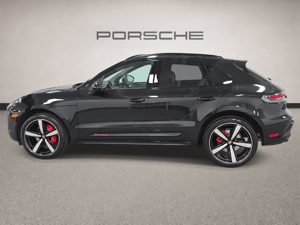 Certified 2025 Porsche Macan S AWD/4WD image 2