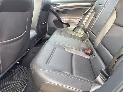 Used 2020 Volkswagen Golf 4-Door image 16