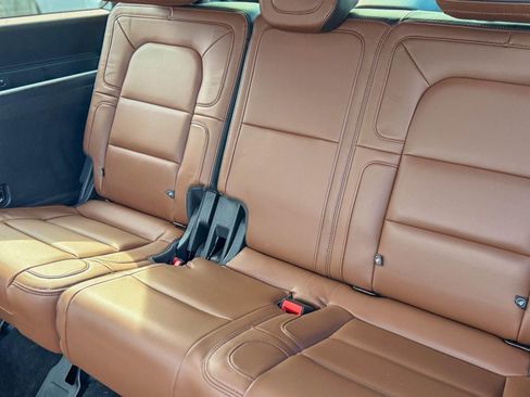 Used 2022 Lincoln Navigator Reserve image 22