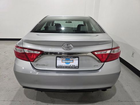 Used 2017 Toyota Camry SE image 26