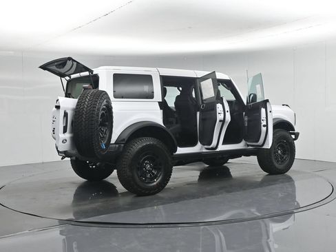 New 2026 Ford Bronco Badlands AWD/4WD image 5