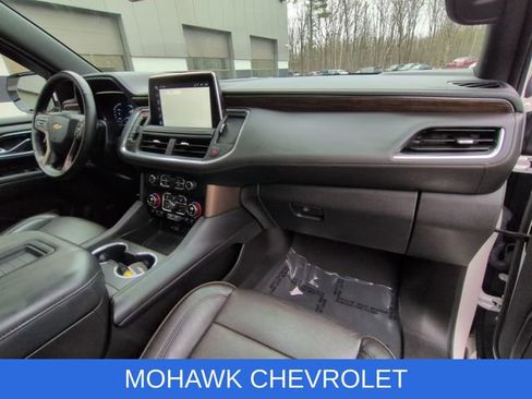 Used 2024 Chevrolet Suburban High Country AWD/4WD image 31