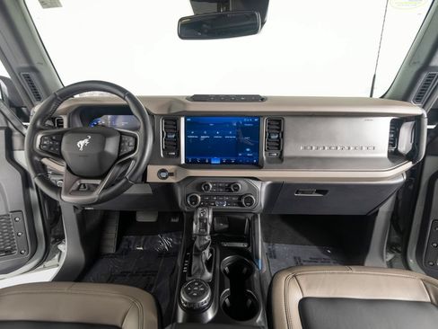 Used 2024 Ford Bronco Wildtrak AWD/4WD image 35