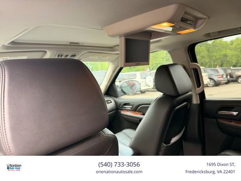 Used 2009 Chevrolet Suburban LT AWD/4WD image 21