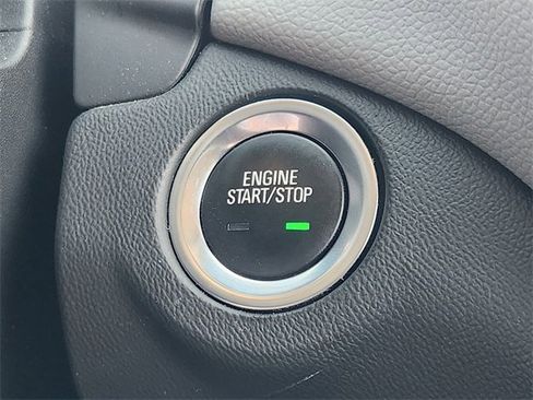 Used 2022 Chevrolet Equinox LT image 28