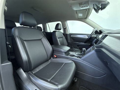 Used 2018 Volkswagen Atlas SE image 12