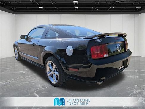 Used 2009 Ford Mustang GT Premium image 3