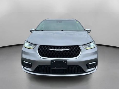Used 2021 Chrysler Pacifica Limited w/ Premium & Safety Sphere Group AWD/4WD image 3