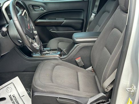 Used 2019 GMC Canyon SLE image 11