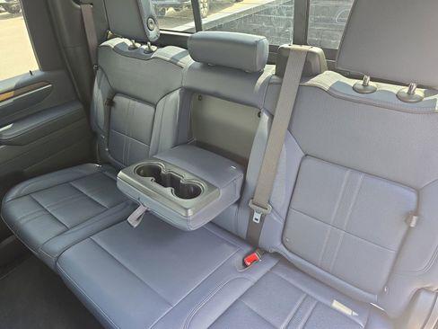 Used 2025 Chevrolet Silverado 2500 High Country w/ Technology Package AWD/4WD image 15