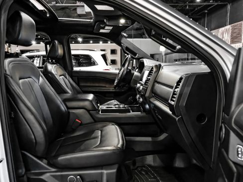Used 2021 Ford Expedition Limited image 27