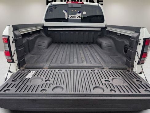 Used 2023 Nissan Frontier SV w/ SV Convenience Package AWD/4WD image 24