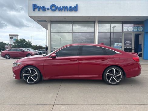 Used 2018 Honda Accord Sport image 8