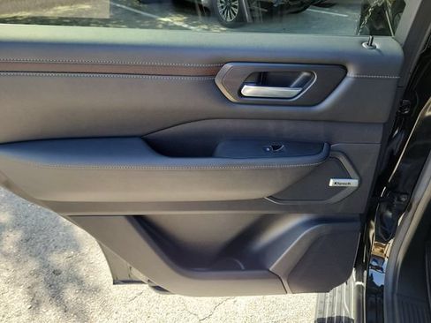 Certified 2025 Nissan Armada SL AWD/4WD image 11