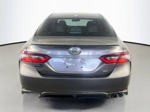 Used 2021 Toyota Camry SE w/ Convenience Package FWD image 7