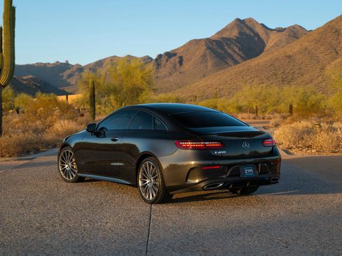 Used 2022 Mercedes-Benz E 450 Coupe image 7