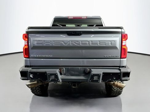 Used 2019 Chevrolet Silverado 1500 Custom w/ Custom Value Package AWD/4WD image 7
