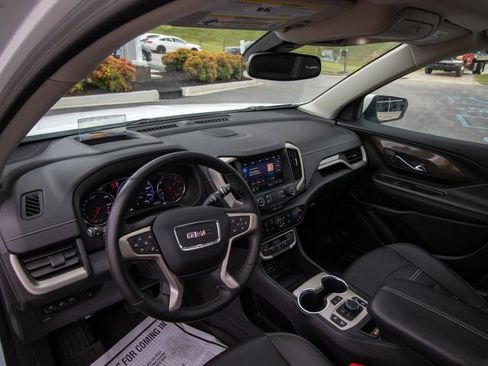 Used 2023 GMC Terrain Denali w/ Denali Premium Package AWD/4WD image 6
