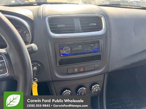 Used 2013 Dodge Avenger SE FWD image 12