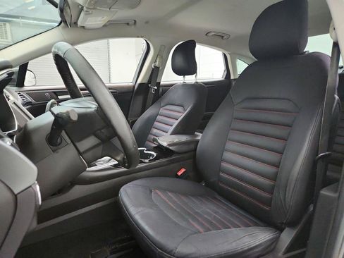 Used 2014 Ford Fusion SE FWD image 14
