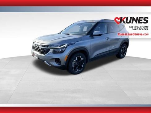 Used 2025 Kia Seltos S image 9