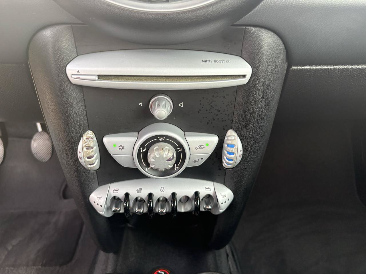 Used 2009 MINI Cooper Convertible FWD image 40