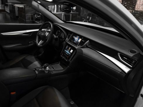 Used 2021 INFINITI QX50 Luxe FWD image 15