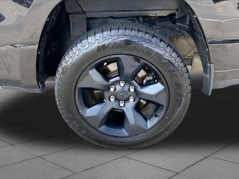 Used 2019 RAM 1500 Big Horn RWD image 11