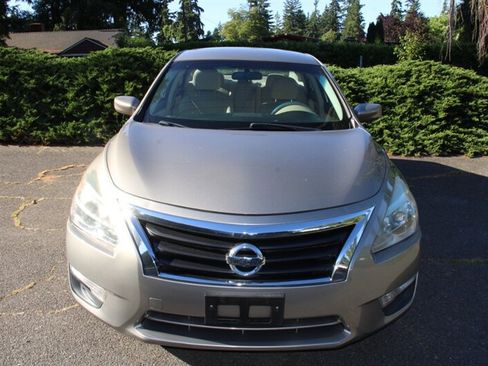 Used 2014 Nissan Altima 2.5 S w/ Display Audio Package FWD image 11
