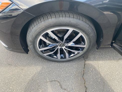 New 2025 Volkswagen Jetta SE image 25