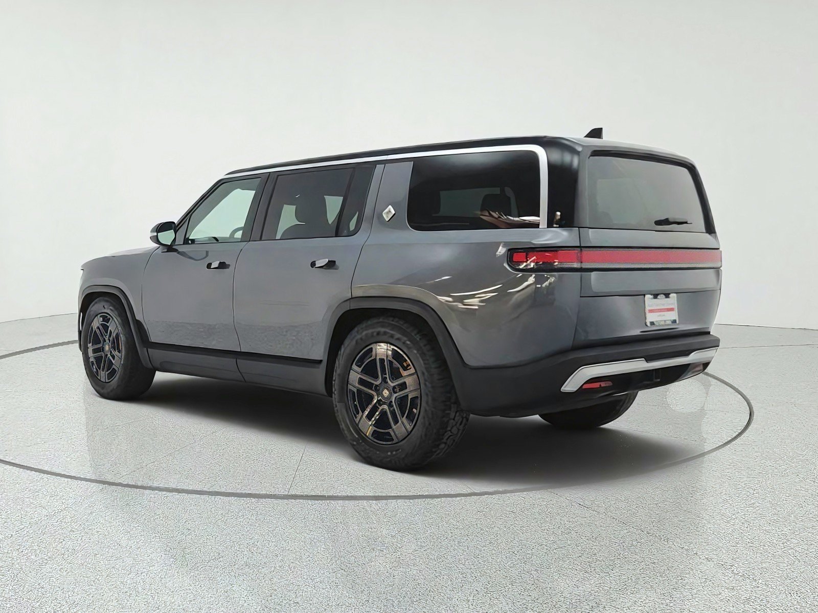 Used 2023 Rivian R1S Launch Edition Quad AWD/4WD image 7